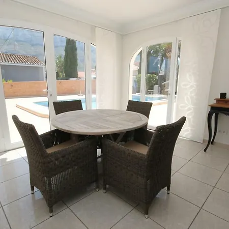 Dalia Villa *